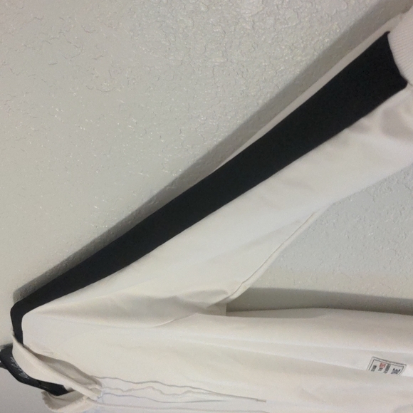 Fashions medium black/white hoodie sweatshirt - Picture 4 of 7